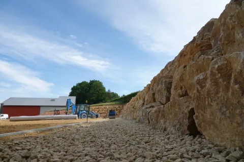 Mise en œuvre d'enrochement sur ouvrage